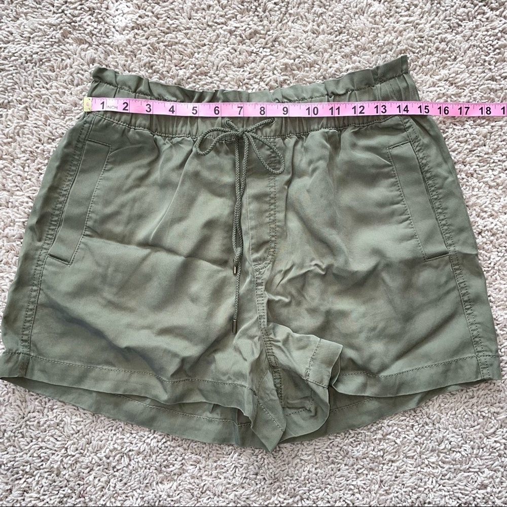 Loft Olive Green High Rise Shorts Paperbag Style Size Medium - Picture 5 of 10